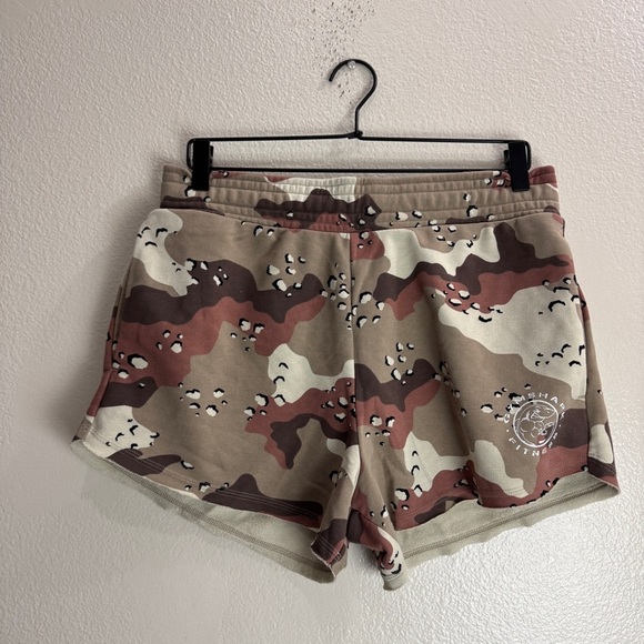 Gymshark Fitness Camo Brown Shorts Size Medium - Picture 1 of 6